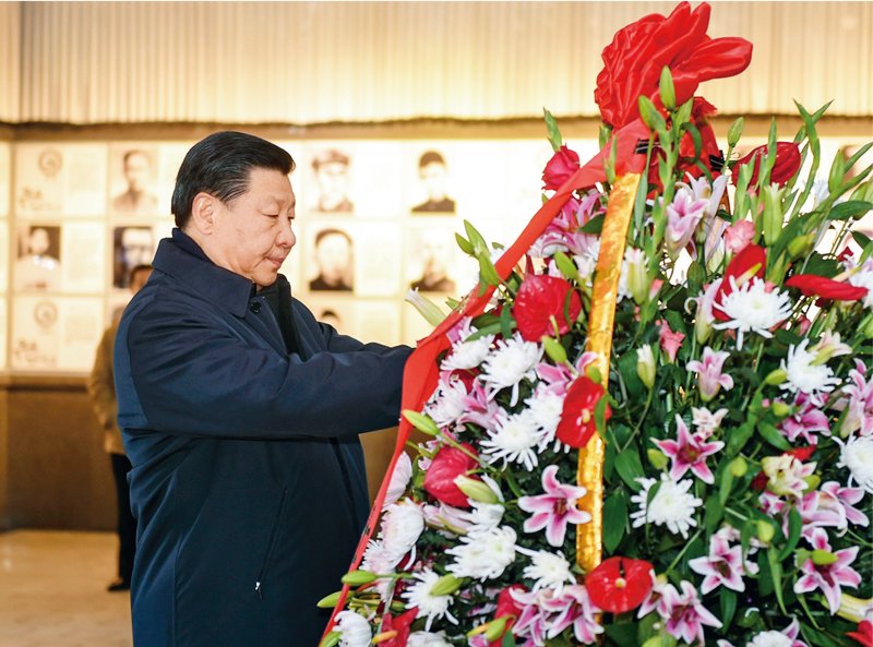 我们在实践中要始终坚持“一个中心
